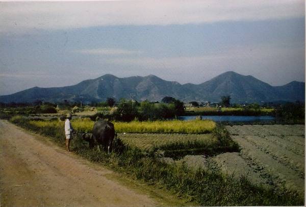 美國飛虎隊員拍民國農村